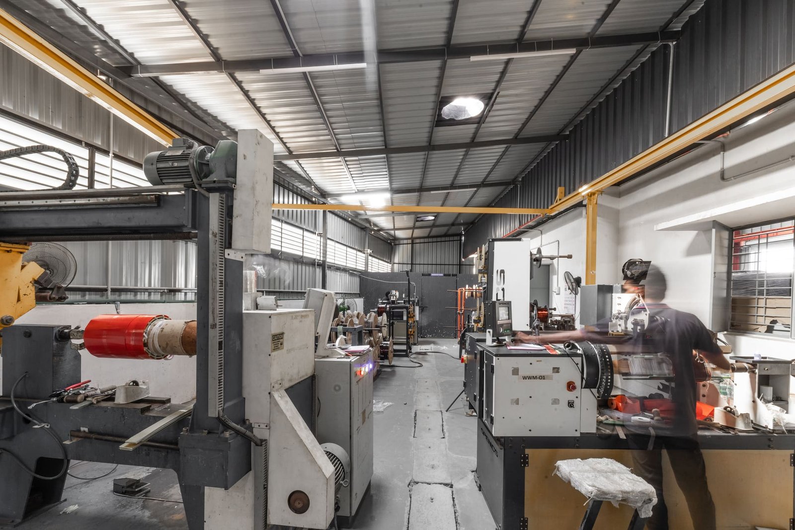 Winding machine and coil-forming equipment on the production floor